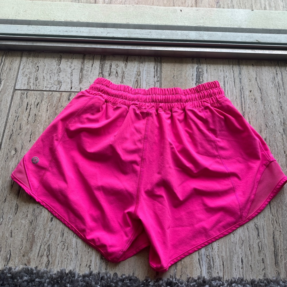 Lululemon hotty hot shorts pink